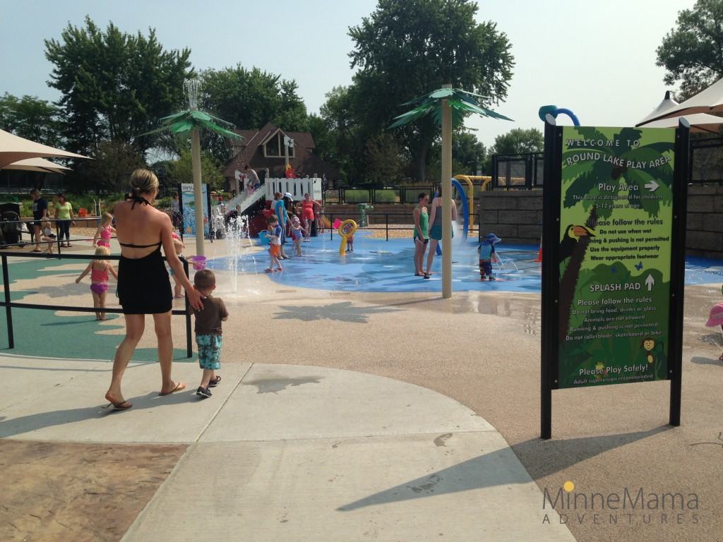 Round Lake Park splash pad Eden Prairie Minnesota